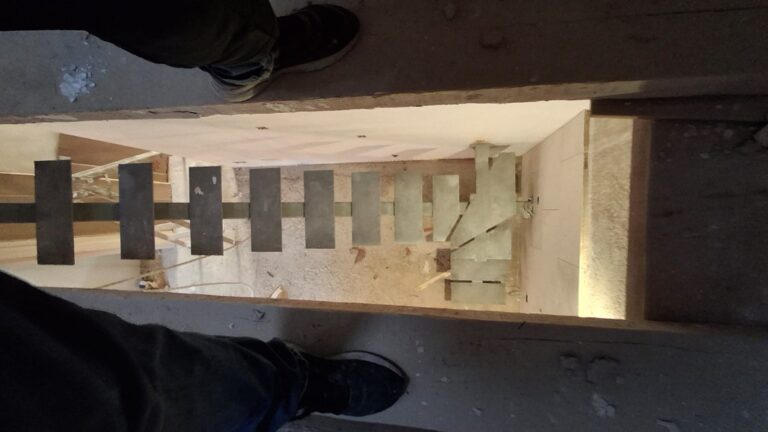 estructura metálica para escalera en malgrat de mar | Construcciones metálicas Doble B